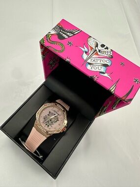 ED HARDY CRYSTAL SKULL DIAL SILICONE STRAP WATCH - MATTE BLUSH - NWT